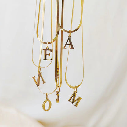 Collier Zélira – Initiale Ras-du-Cou