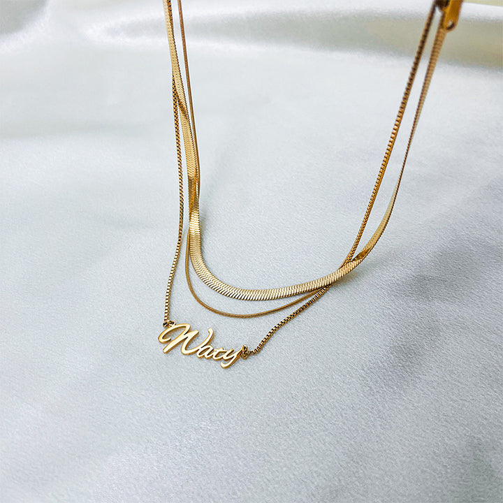 Veloria Necklace – Multi-Chain Name