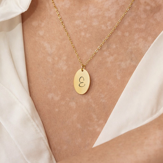 Collier Lunéria – Fleur de Lune Gravée