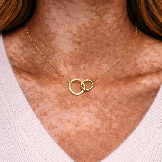 Collier Mia - Double Anneaux Entrelacés