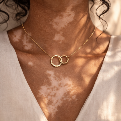 Collier Mia - Double Anneaux Entrelacés