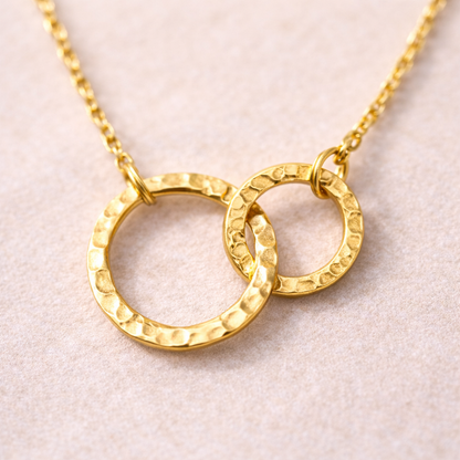 Collier Mia - Double Anneaux Entrelacés