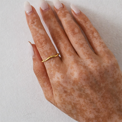 Bague Amara - Vague Minimaliste
