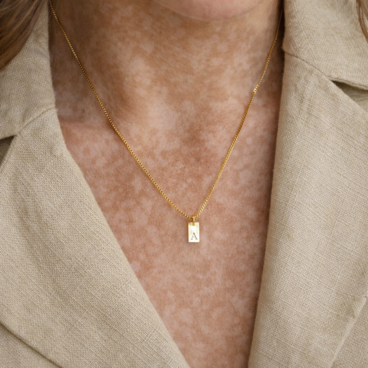 Collier Nyara – Initiale Alphabet