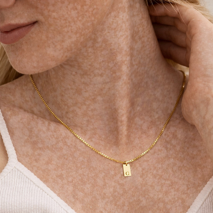 Collier Nyara – Initiale Alphabet
