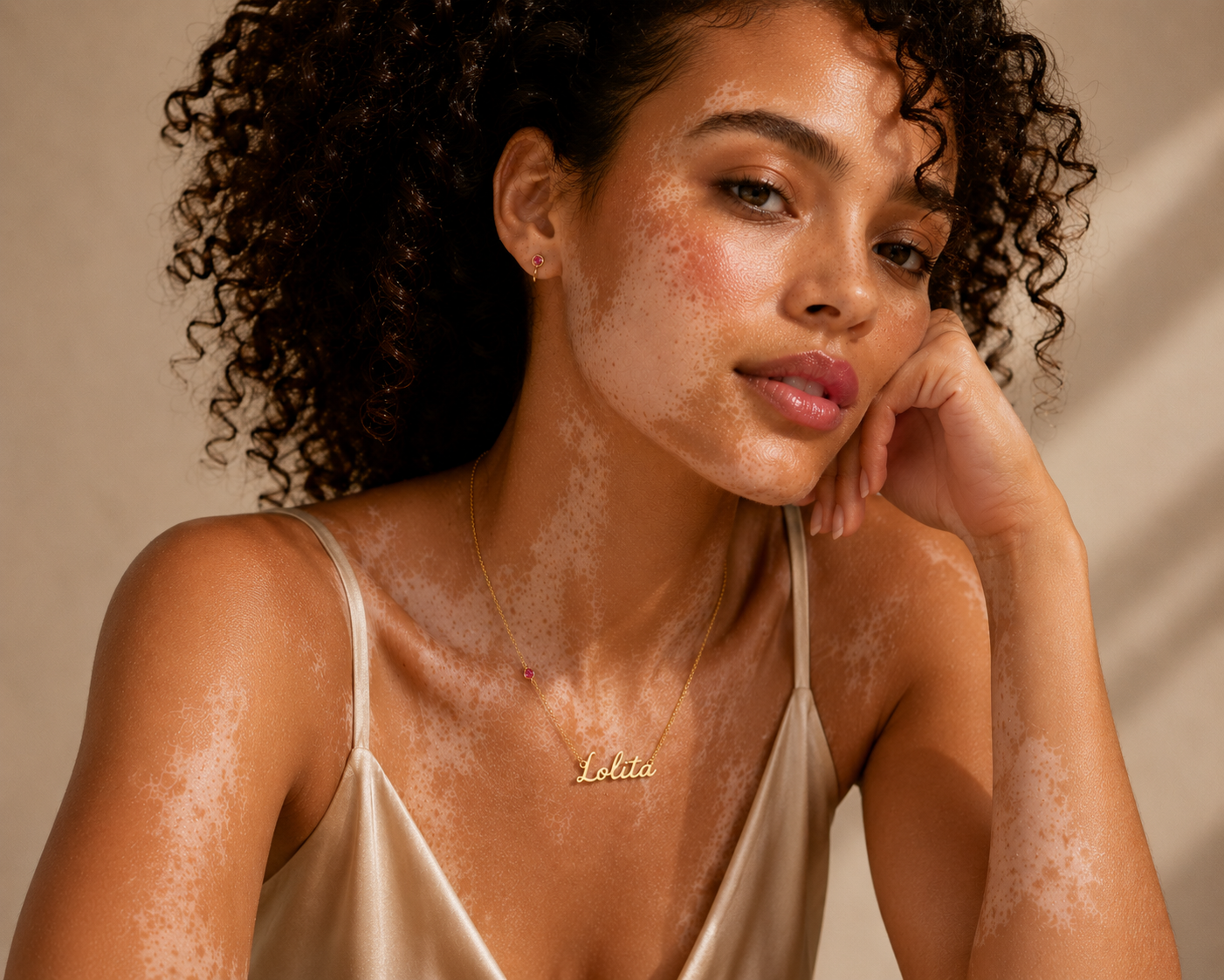Collier Serena – Plaque Prénom Pierre de Naissance